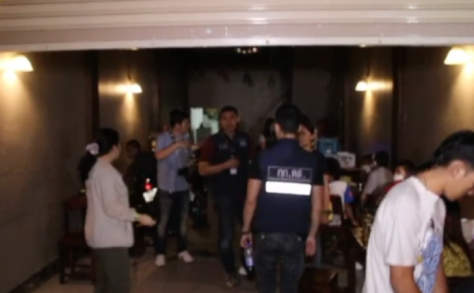 บุกจับร้านแฝงค้าประเวณีเด็กชายย่านบางกอกน้อย