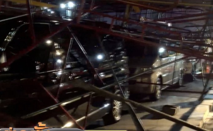 ป้ายเวทีภูมิใจไทยถล่มขณะปราศรัยที่โคราช