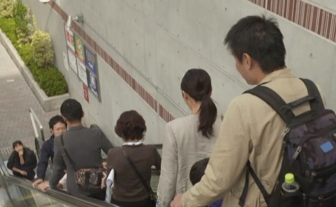 ญี่ปุ่นเปิดสอนหลักการใช้บันไดเลื่อน