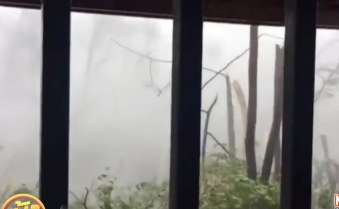 เฮอร์ริเคนมาเรียพัดขึ้นฝั่งเปอร์โตริโก