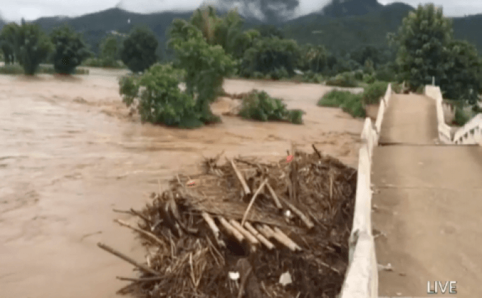 อพยพประชาชนริมแม่น้ำปายรับมือน้ำท่วม