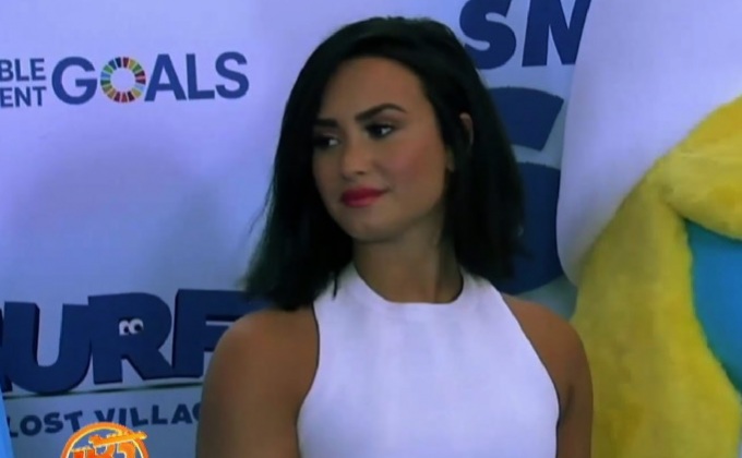 นักพากย์ “สเมิร์ฟ” ร่วมฉลองวันแห่งความสุข