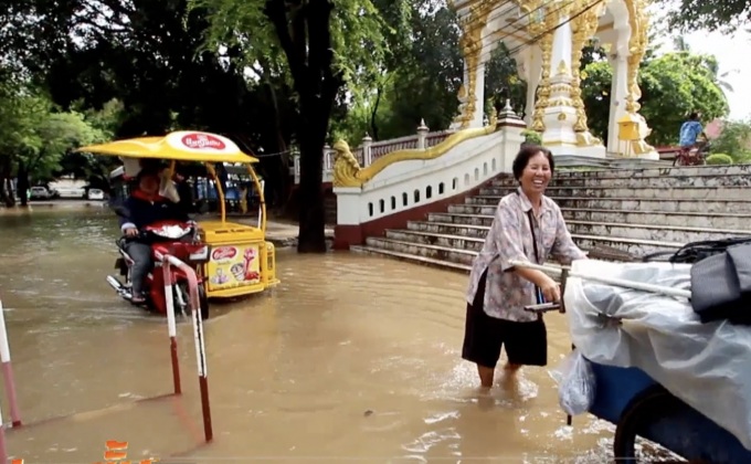น้ำท่วมวัดพระธาตุพนมคลี่คลาย