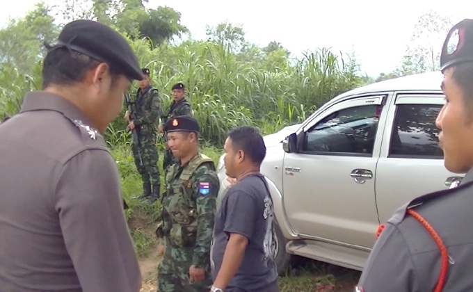 จนท.ฝ่ายไทย รับงาช้างคืนจากกะเหรี่ยง