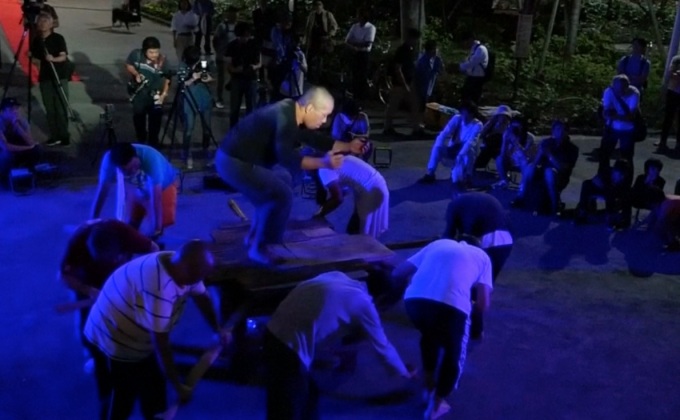 การแสดงเต้นรำของ “คนไร้บ้าน” ในญี่ปุ่น