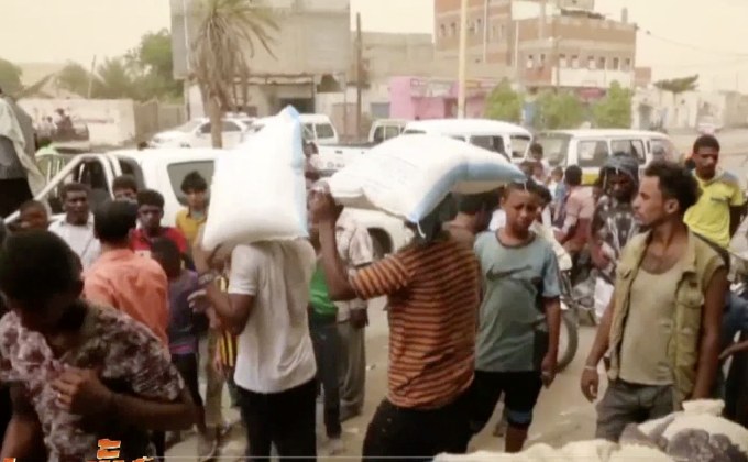 ประชาชนในเมืองท่าตอนใต้ของเยเมนแห่กักตุนสินค้า