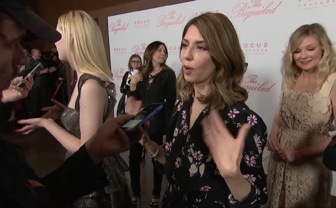 นักแสดงร่วมยินดี ผกก. “The Beguiled” คว้ารางวัลเมืองคานส์