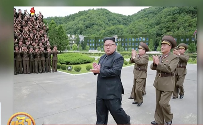 เกาหลีเหนือชะลอแผนโจมตีเกาะกวม