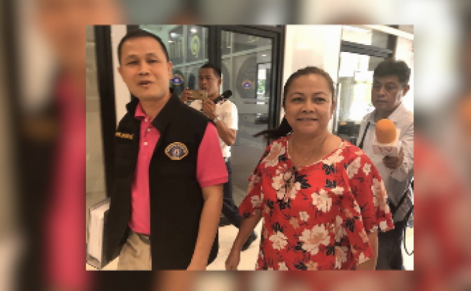 “ป้าติ้น – ป้าเล็ก” รอดนอนคุก ศาลให้ประกันคนละแสน