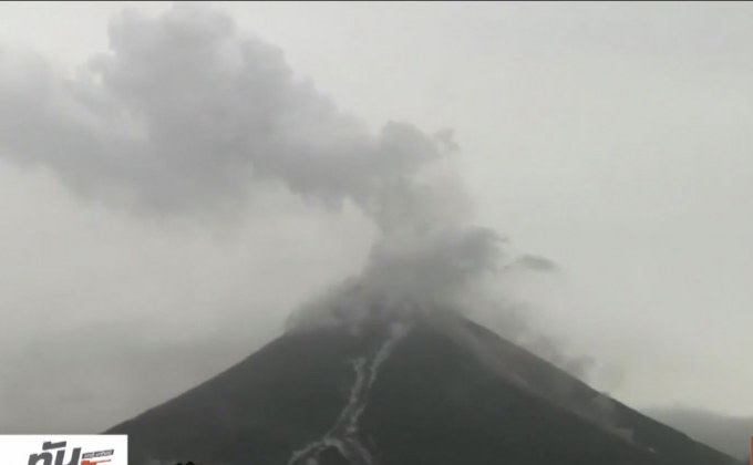 ฝนตกหนักน้ำท่วมหมู่บ้านรอบภูเขาไฟมายอน