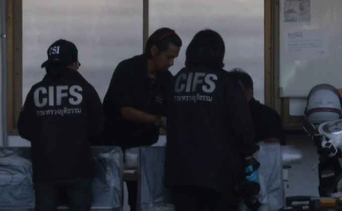 ดีเอสไอบุกทลายโกดัง “เจ๊ไก่” ลอบนำเข้าสินค้าหนีภาษี