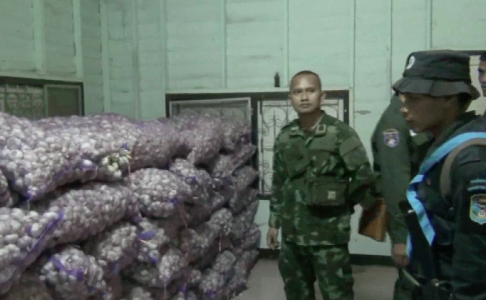 จับกระเทียมหนีภาษี 4 พันกิโลกรัม