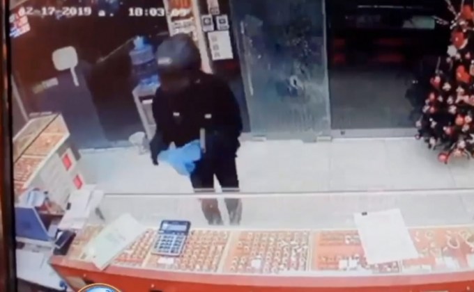 คนร้ายจี้ร้านทองรับติดหนี้พนัน