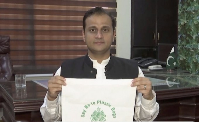 ปากีสถานหนุนให้ใช้ถุงกระดาษแทนพลาสติก