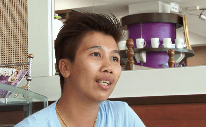 ไลน์แมนสิงห์เชิ้ตดำผู้หญิงในไทยลีก