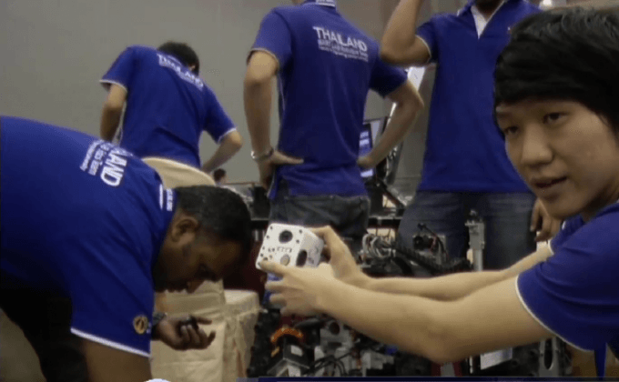 แข่งขันชิงแชมป์หุ่นยนต์กู้ภัย