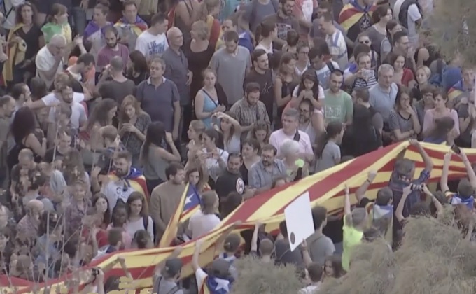 กษัตริย์สเปนเตือน “กาตาลุญญา” ทำผิดกฎหมาย