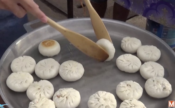 ซาลาเปาทอดน้ำ สูตรกวางตุ้ง ของอร่อยเมืองพิษณุโลก