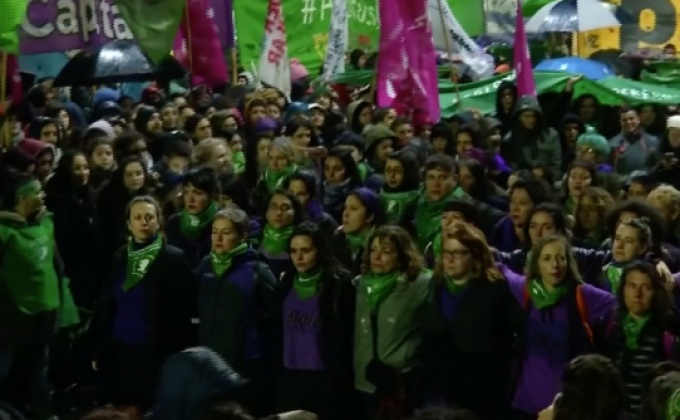 ​ชาวอาร์เจนตินาเรียกร้องกฎหมายทำแท้งถูกต้อง