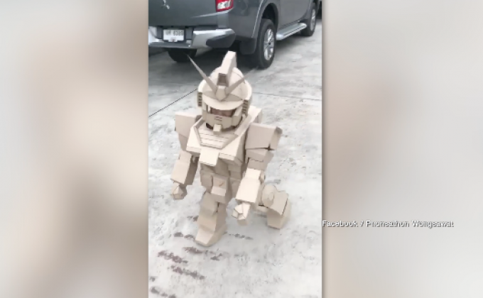 สุดเจ๋ง หุ่นยนต์กันดั้มจากกล่องกระดาษ