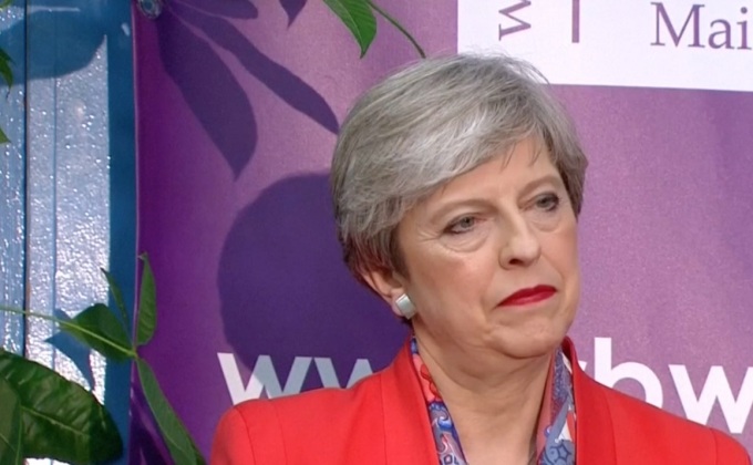 “เทเรซา เมย์” เตรียมตั้งรัฐบาลเสียงข้างน้อย