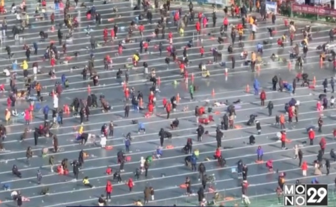 เทศกาลตกปลาใต้น้ำแข็งในเกาหลีใต้