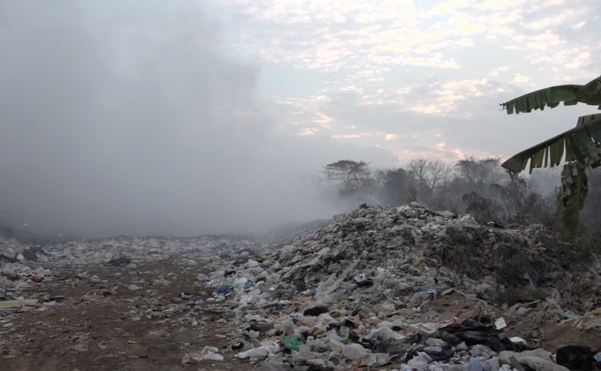 ไฟไหม้บ่อขยะ อบต.กบินทร์ พื้นที่กว่า 150 ไร่