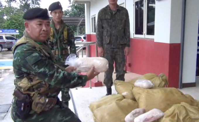 จับซากลูกหมูเถื่อนแช่แข็งหนัก 2 ตัน