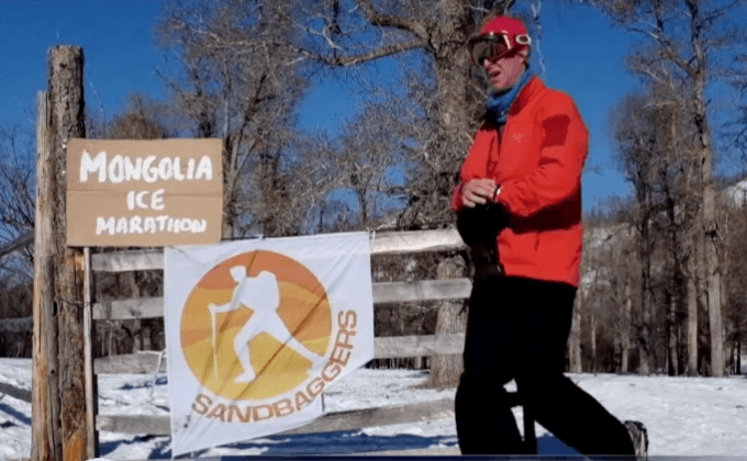 แข่งขันวิ่งมาราธอนน้ำแข็งในมองโกเลีย