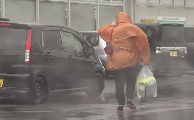 ไต้ฝุ่นกองเรยมุ่งหน้าพัดขึ้นฝั่งที่ญี่ปุ่น