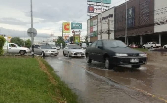 ฝนถล่มหนัก ทำน้ำท่วมตัวเมืองขอนแก่น