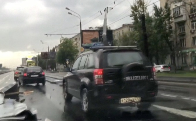 พายุถล่มกรุงมอสโก ดับแล้ว 11 ราย