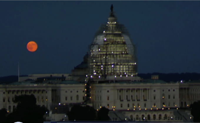 รวมภาพถ่ายปรากฏการณ์พระจันทร์สีน้ำเงิน