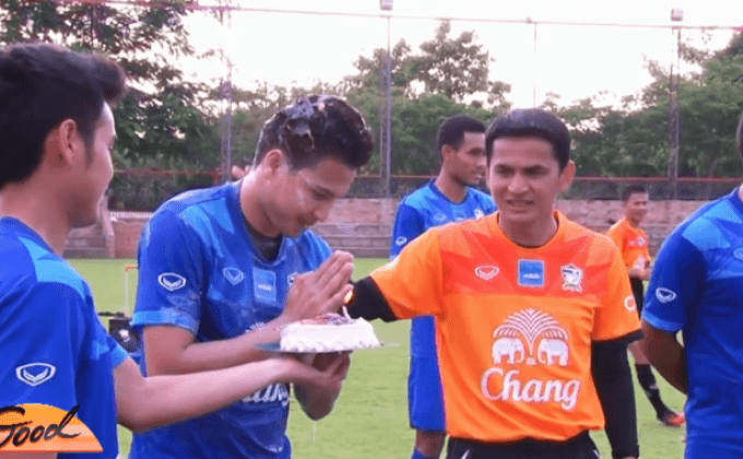 “ซิโก้” นำทัพช้างศึกเซอร์ไพรส์วันเกิด “เจ้านิว”