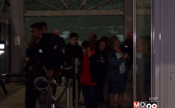 กระเช้าลอยฟ้าเขาแอลป์ขัดข้อง คนติดนับร้อย