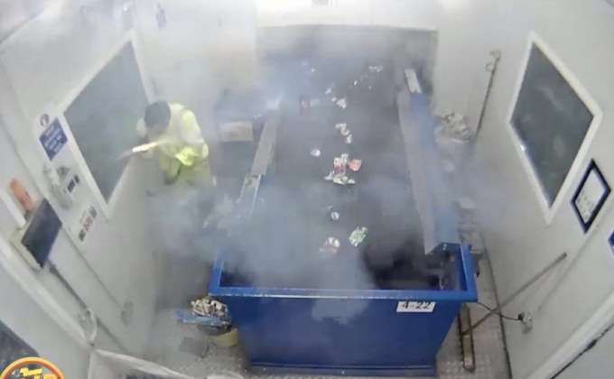 พลุระเบิดในห้องรีไซเคิลขยะที่อังกฤษ