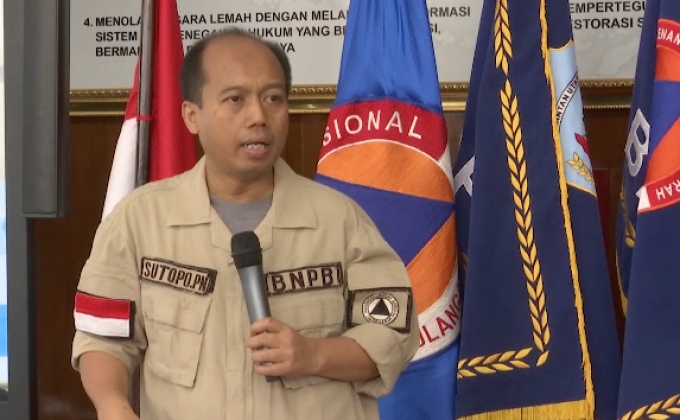 ภูเขาไฟในอินโดฯปะทุ ซ้ำเติมสุลาเวสีหลังสึนามิ