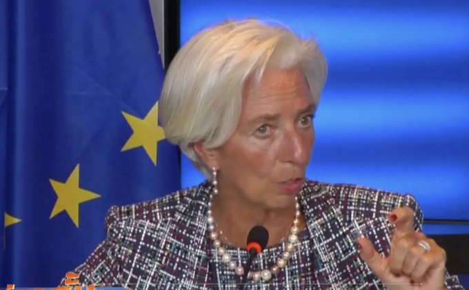 กลุ่มยูโรโซนอนุมัติเงินช่วยเหลือรอบใหม่ให้แก่กรีซ