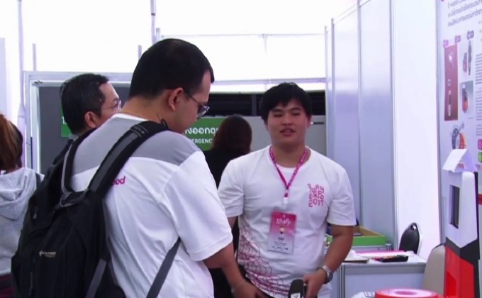 นิสิตเก่าจุฬาฯ ผุดไอเดียสร้างเครื่องรับซื้อขยะ