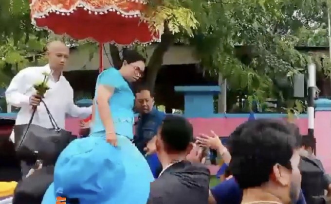 จับแม่ “แฝดทมิฬ” ค้ายารายใหญ่ กลางงานบวช