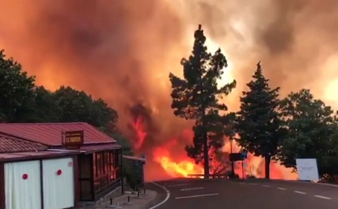 ไฟป่าลุกลามหนักบนเกาะ “กราน คานาเรีย”