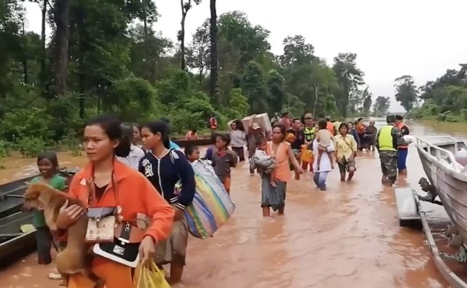 กู้ภัยลาวเร่งค้นหาผู้สูญหายจากเหตุเขื่อนแตก