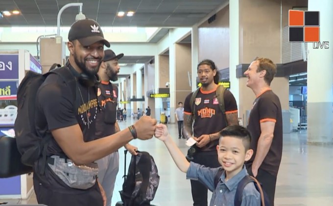 “โมโนแวมไพร์” พาลัดฟ้า เยือนสิงคโปร์