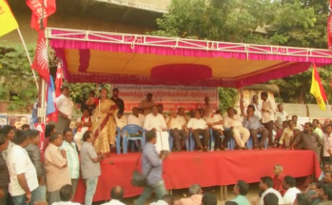 ​บริษัทรถโดยสารในอินเดียประท้วงขึ้นค่าจ้าง