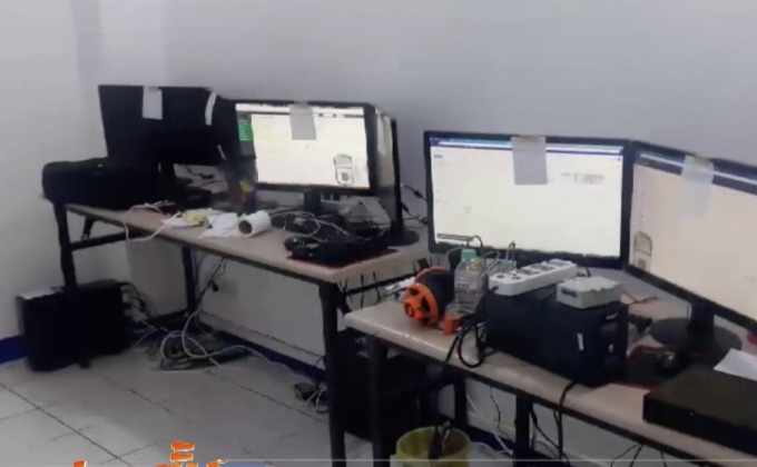 บุกทลายบ่อนรับพนันบอลออนไลน์