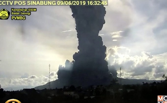​อินโดฯ เตือนภูเขาไฟสินาบุงอาจปะทุอีก