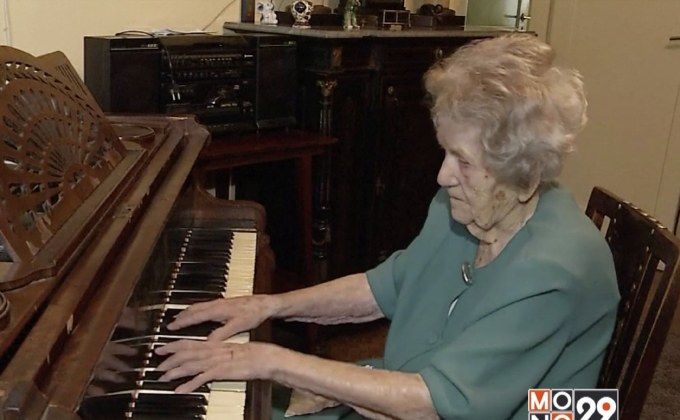 คุณทวดวัย 108 ปี โชว์โซโล่เปียโน