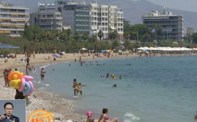 กรีซปิดโบราณสถานช่วงกลางวันรับมือคลื่นความร้อน