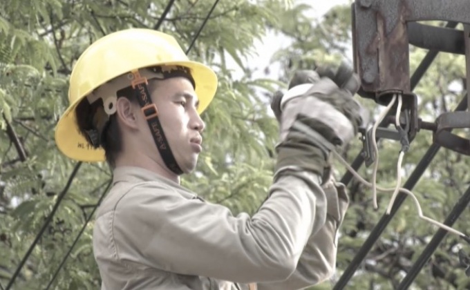 กฟน. เปลี่ยนโคมไฟฟ้าสาธารณะ เป็นหลอดไฟ LED ในเส้นทางริ้วขบวนพระบรมราชอิสริยยศฯ