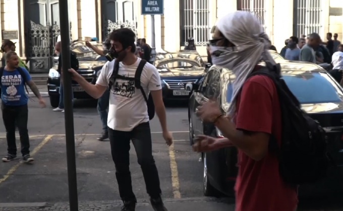 พนง.ของรัฐประท้วงต่อต้านปธน.บราซิล